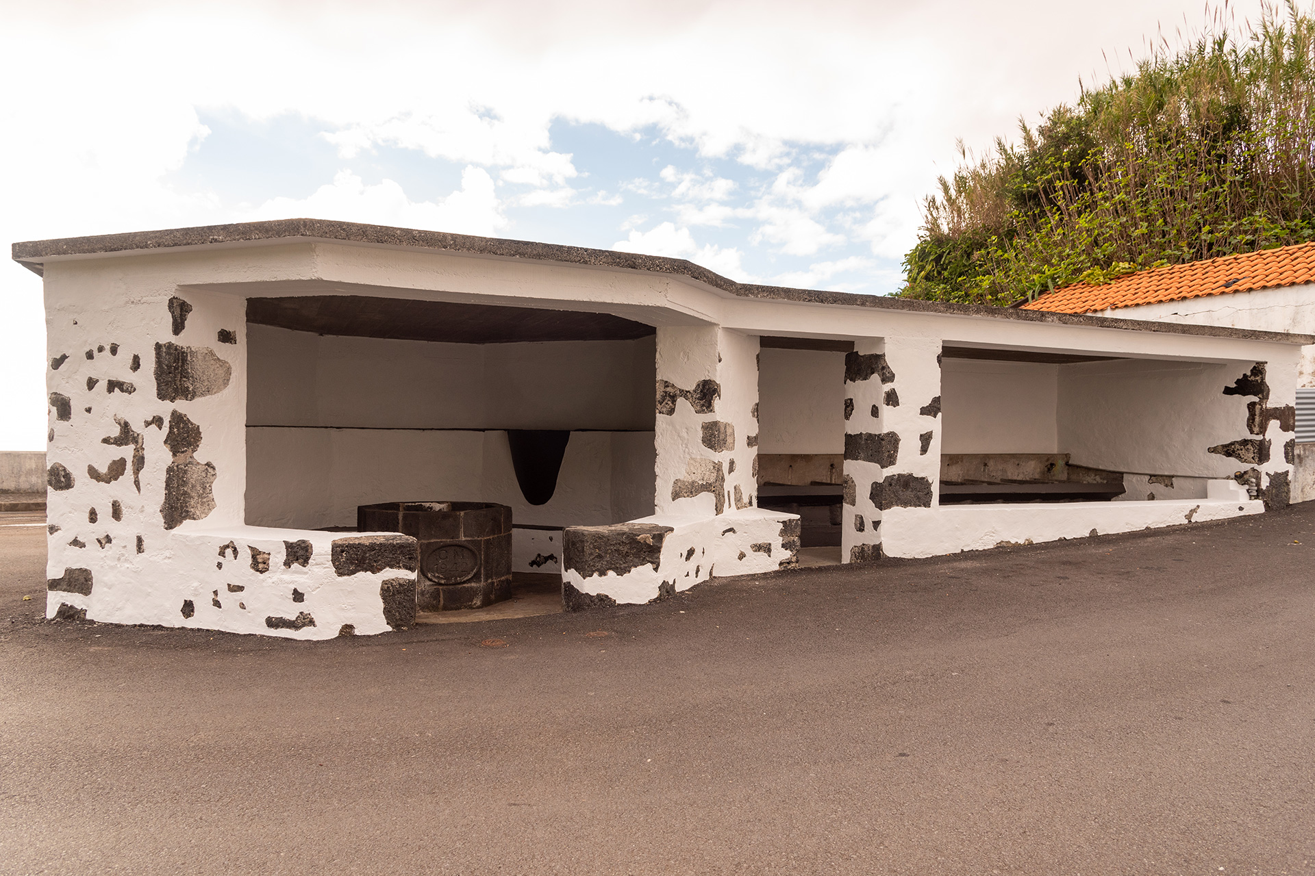 Poço e Lavadouros Públicos